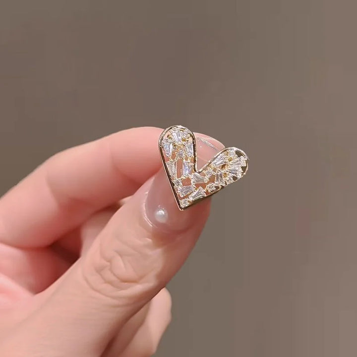 Broche Décolleté Coeur