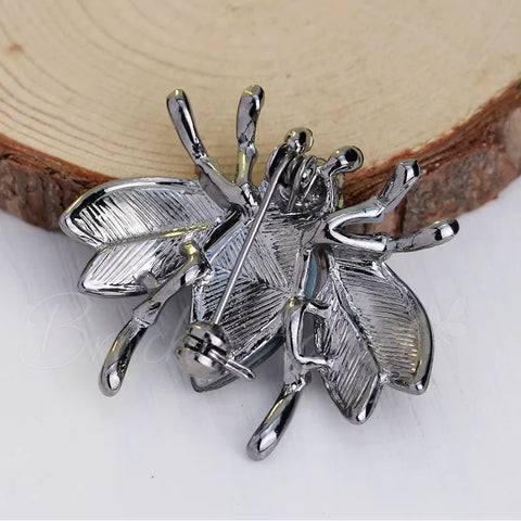 broche-abeille-azuree-epingle