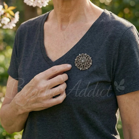 Broche Ancienne<br> The Ring