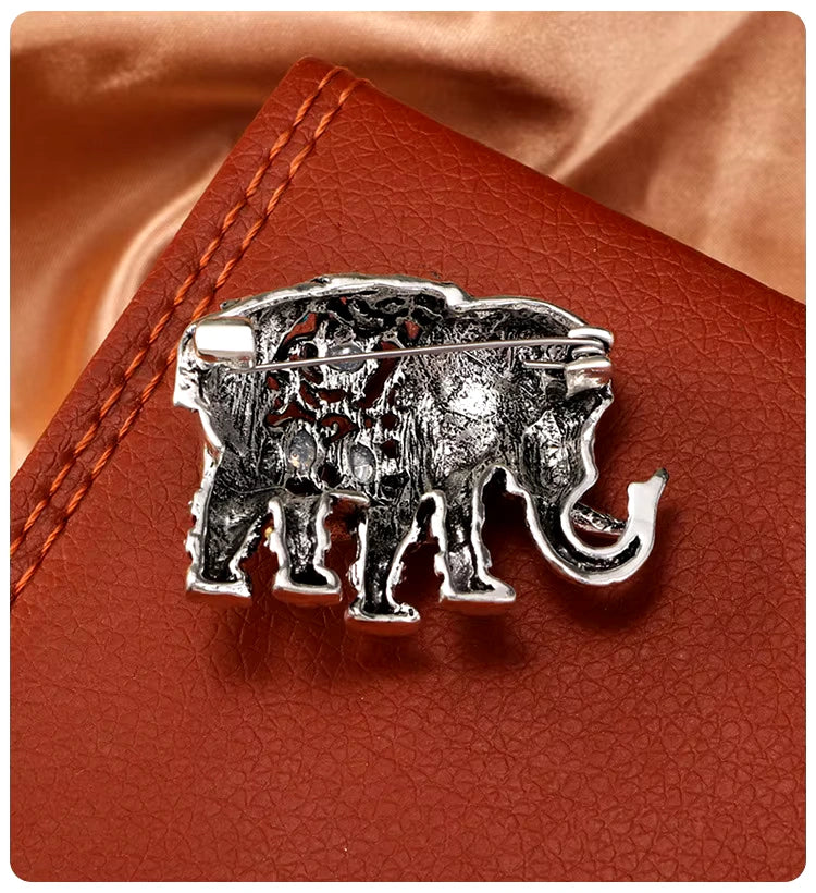 Petite Broche ÉLÉPHANT vintage 1950 damascene Petite Broche ÉLÉPHANT vintage 1950 damascene