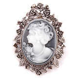 Broche Camée Sobriété Argentée